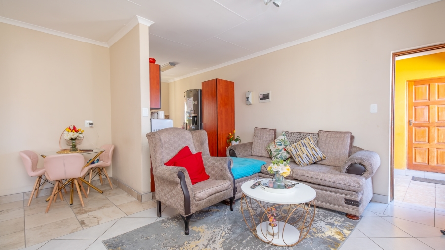 2 Bedroom Property for Sale in Waterval East North West